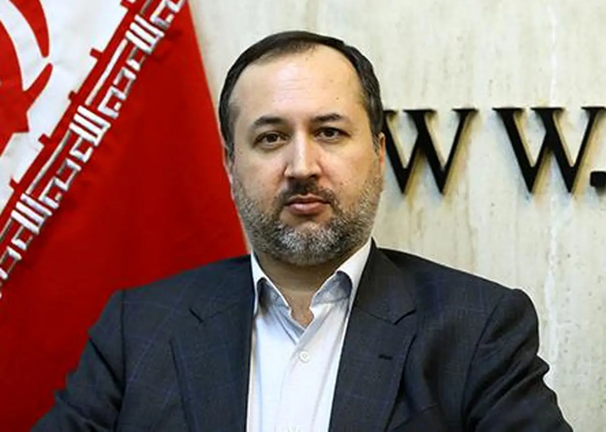 چند نرخی بودن نرخ دلار باعث ایجاد رانت و فساد می شود