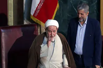 روایتی از دیدار خصوصی آیت الله یزدی با احمدی نژاد+فیلم
