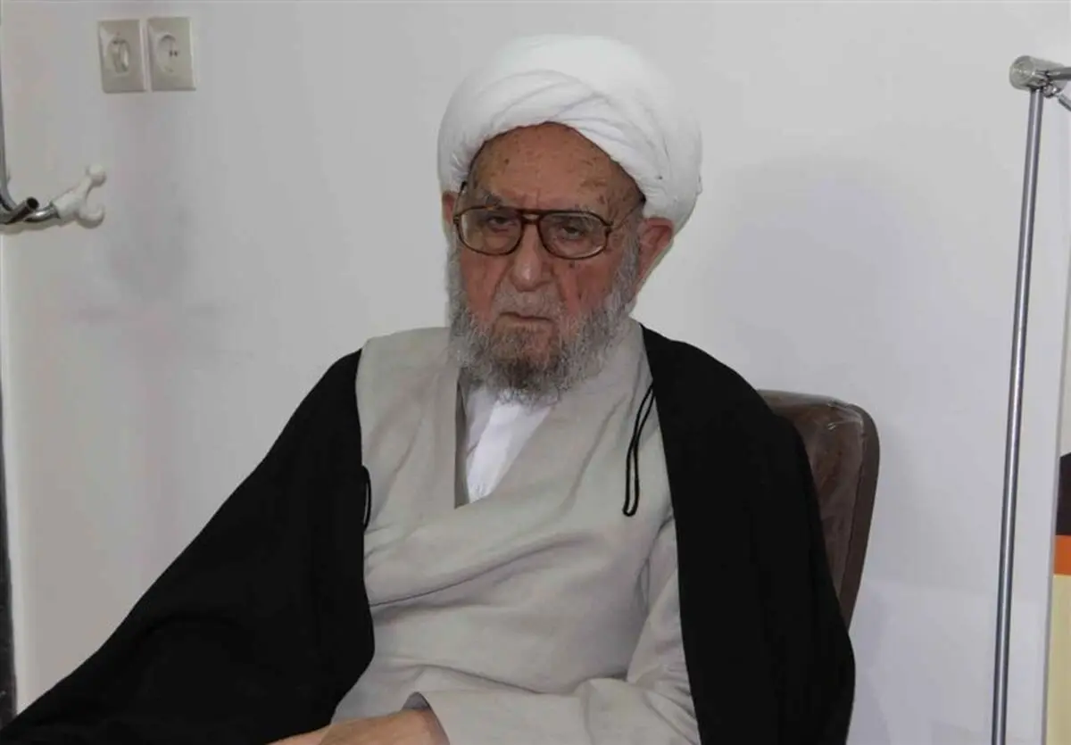 آیت الله امینی: امر آقا برای ما مطاع است