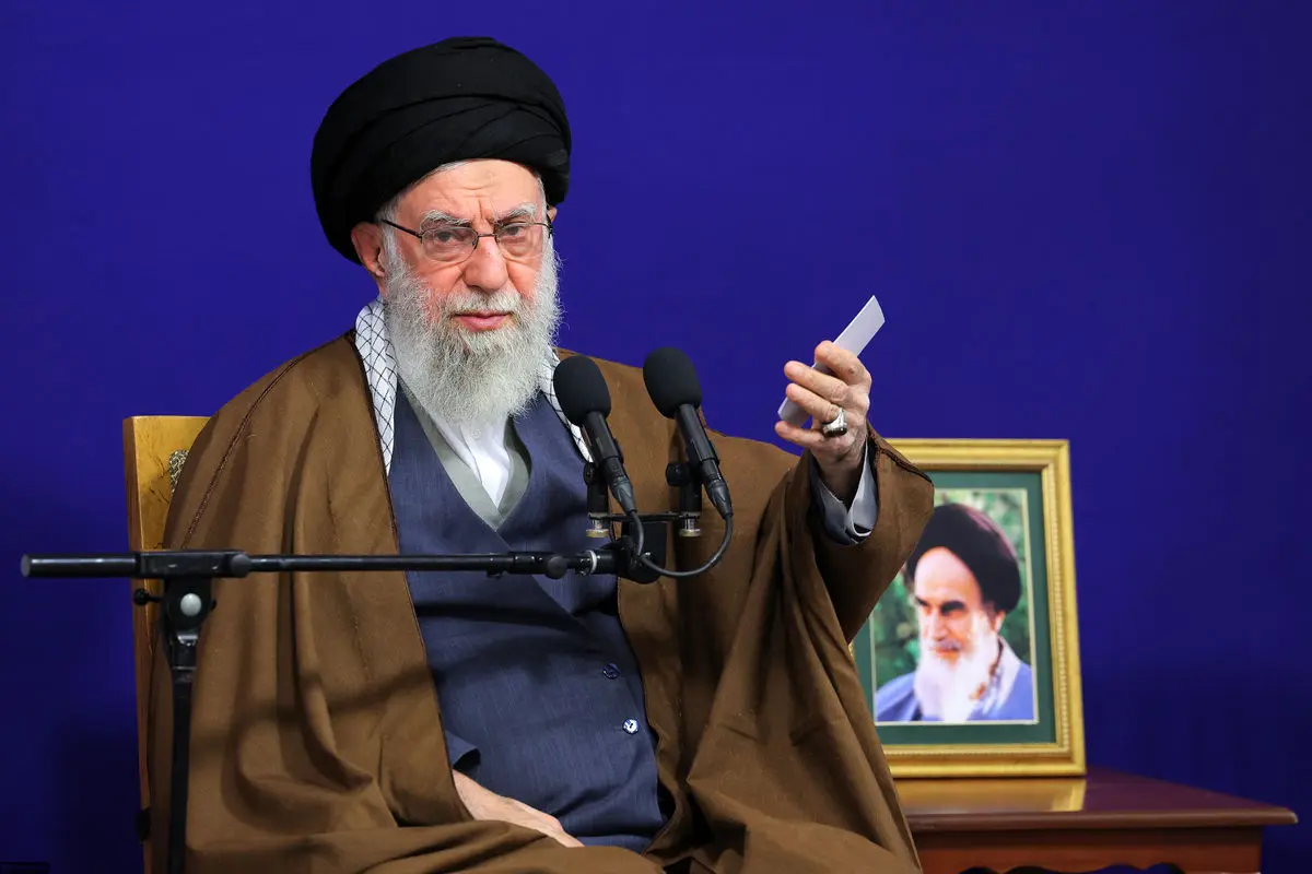  آیت‌الله میلانی از ارکان نهضت اسلامی است/ نامه ایشان در حمایت از امام خمینی(ره) بعد از تبعید امام به ترکیه، یک سند تاریخی است 