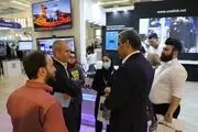بازدید رئیس کمیته اقتصاد دیجیتال مجلس از غرفه‌های «یونالینک» و «هوش‌سامان»