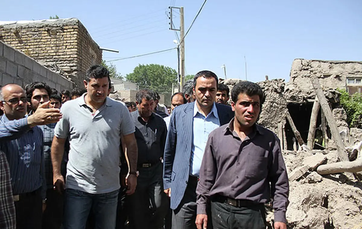 علی دایی: آدم سیاسی نیستم، سرم به کار خودم گرم است