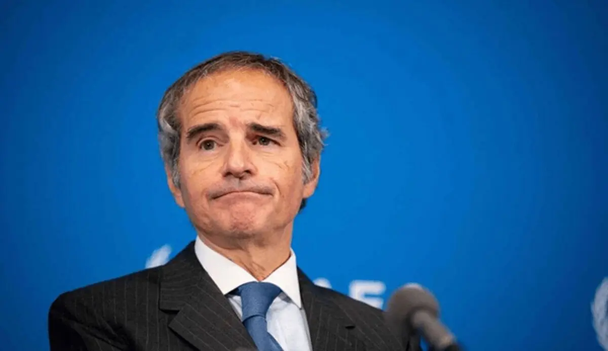 گروسی پشت در بی‌اعتباری گیر افتاد