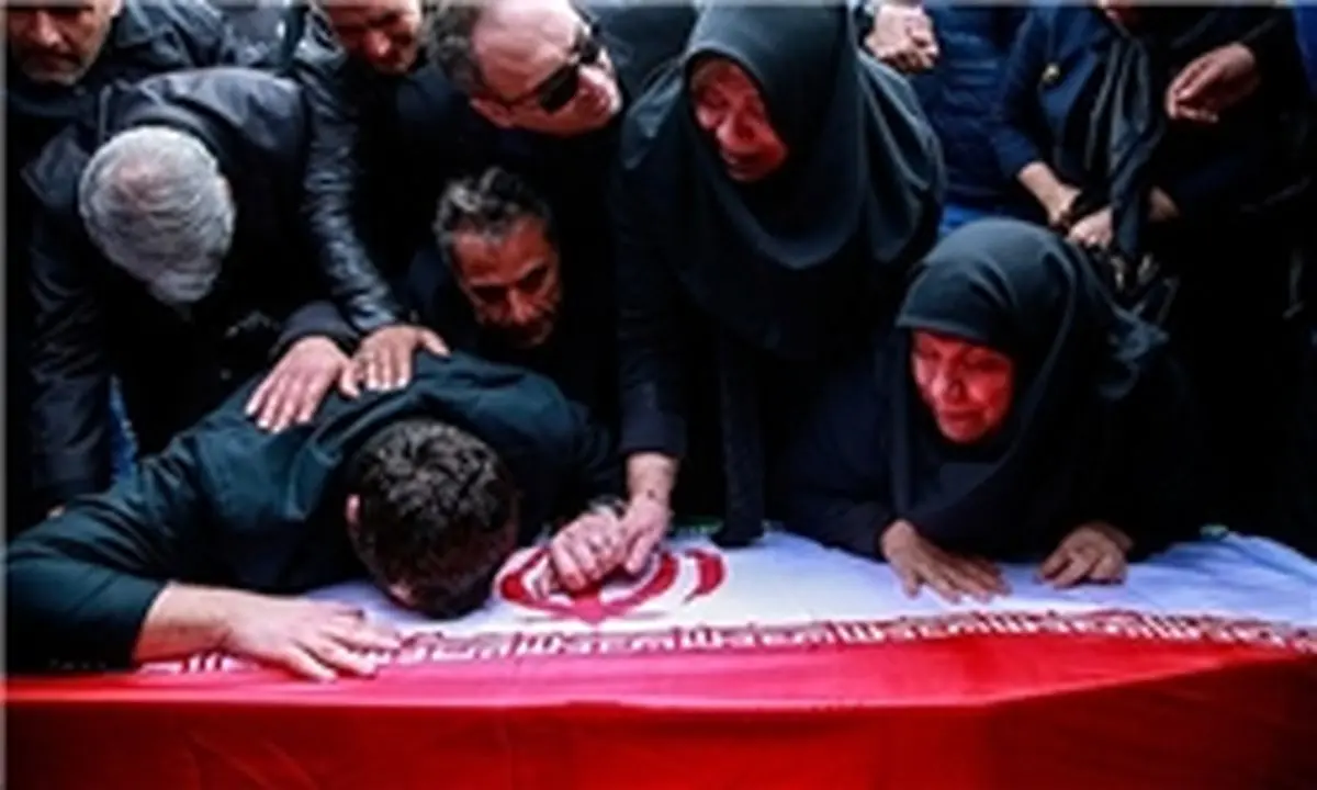 پدر استقلال در آغوش خاک آرام گرفت+عکس