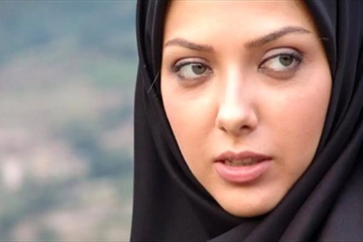 لیلا اوتادی در باغ رنگارنگ /عکس