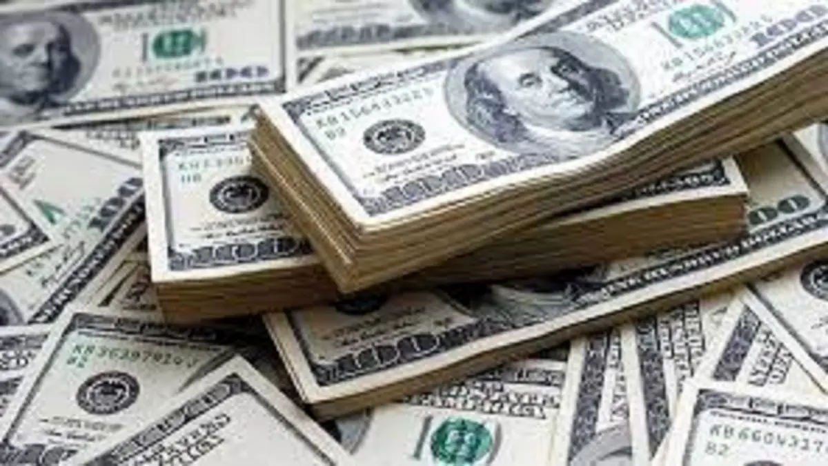 قیمت ارز در ۲۸ خرداد ۱۴۰۱/ دلار ۲۷ هزار و ۷۴۵ تومان است