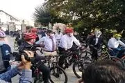 رکاب زنی حناچی با سفرای خارجی در روز جهانی بدون خودرو