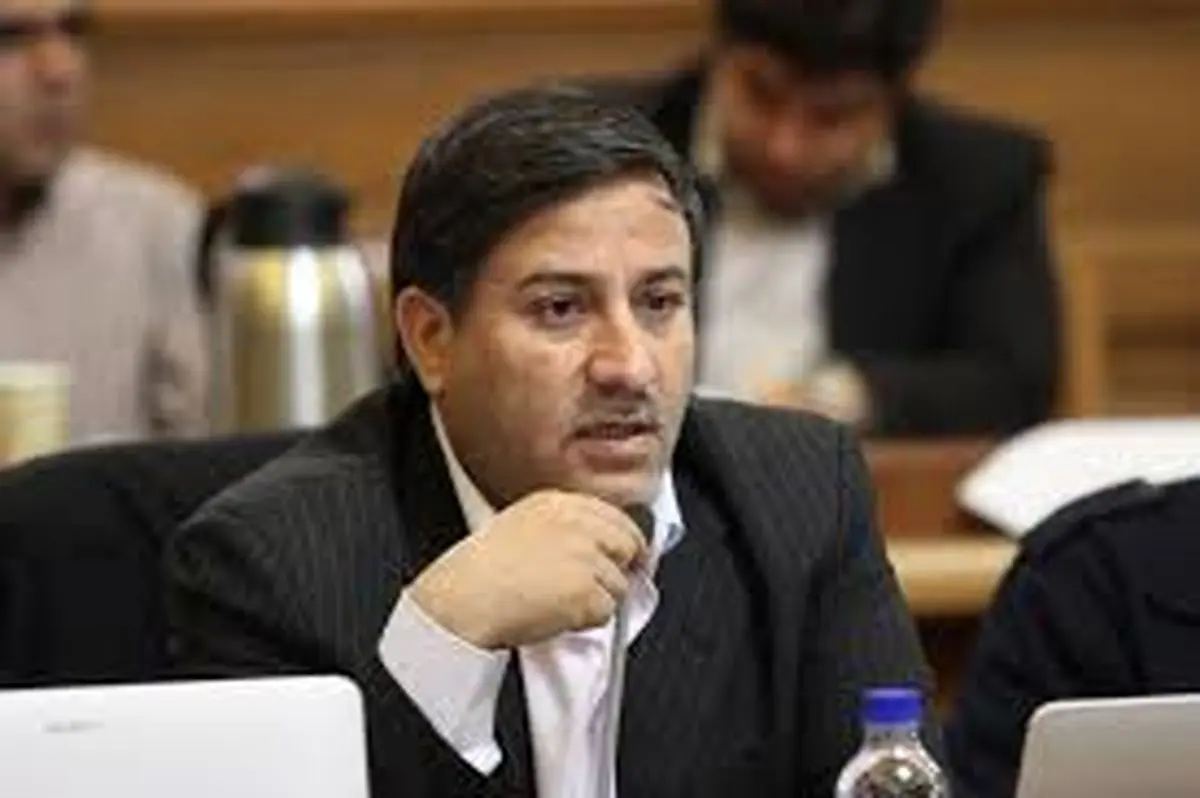 قهر محمد سالاری عضو شورای شهر و ترک جلسه علنی