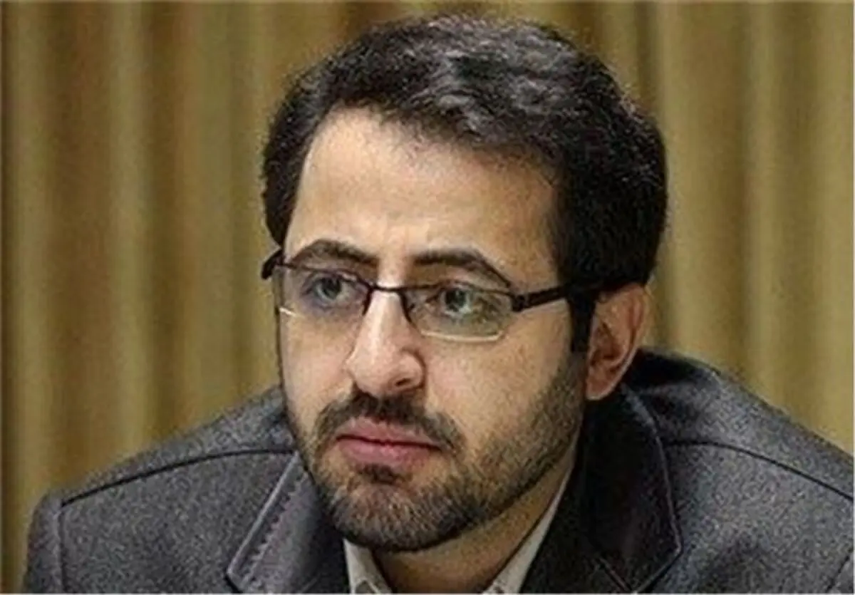فاضل نظری: جشنواره داستان انقلاب پنهان‌کاری ندارد