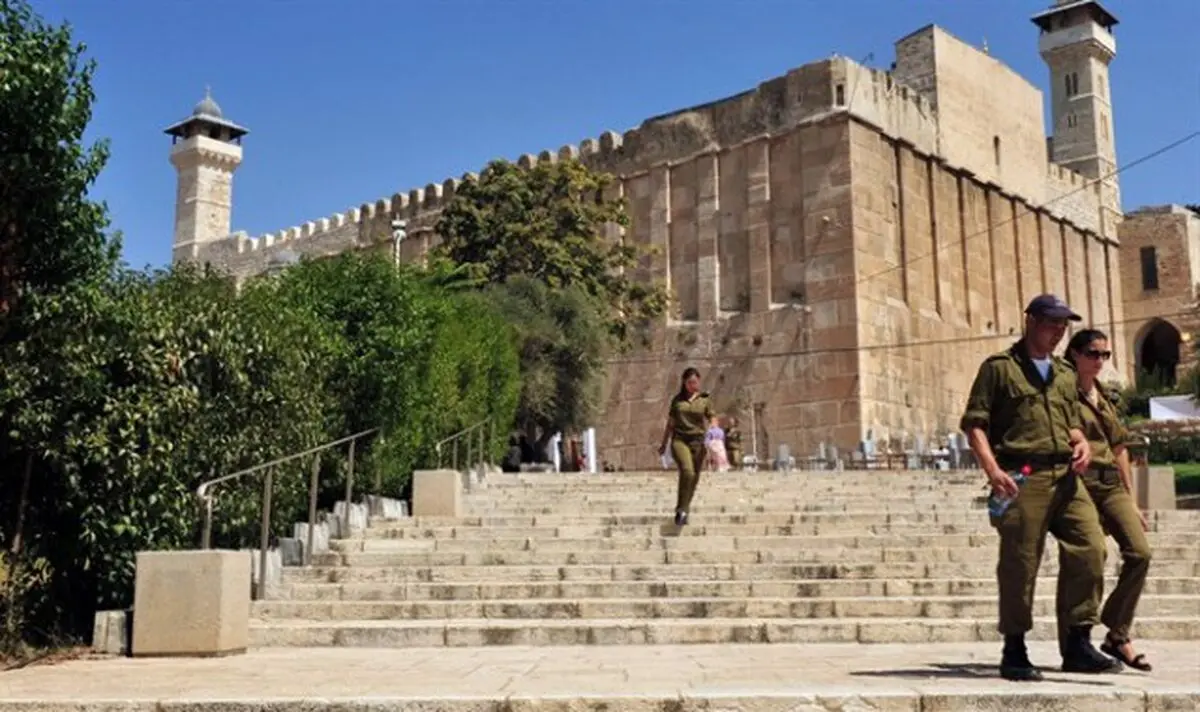 راندن فلسطینی‌ها از حرم ابراهیمی 