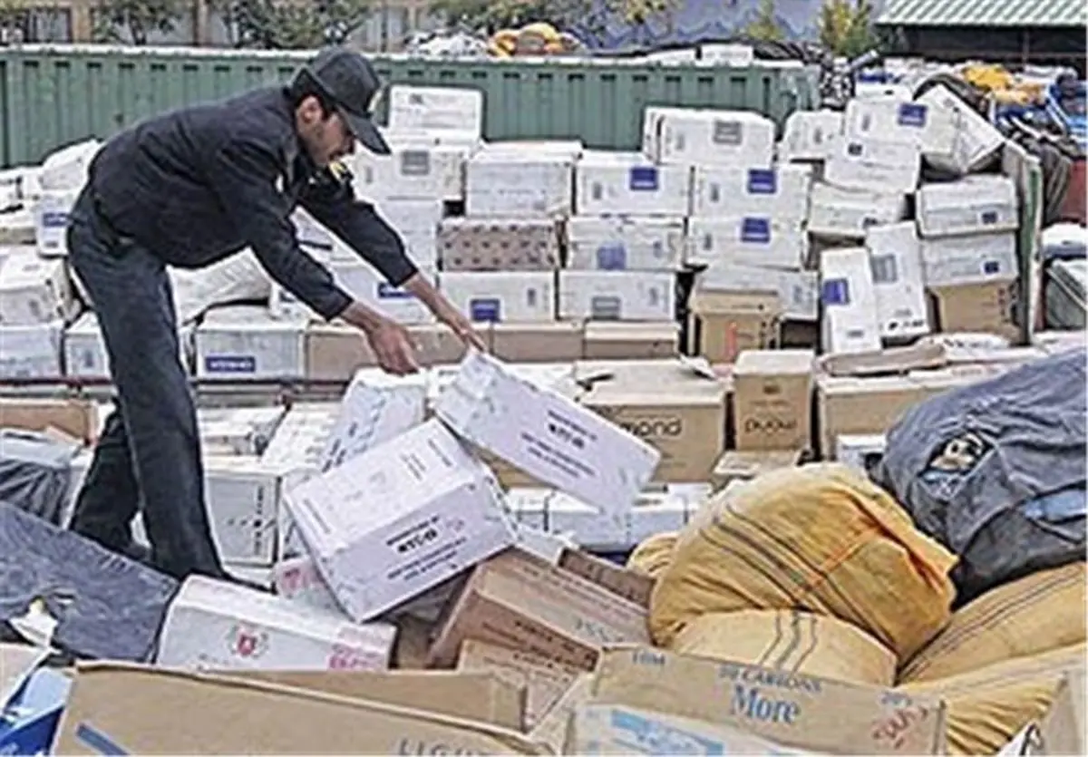 ۳ میلیارد و ۵۰۰ میلیون ریال کالای قاچاق در کاشان توقیف شد