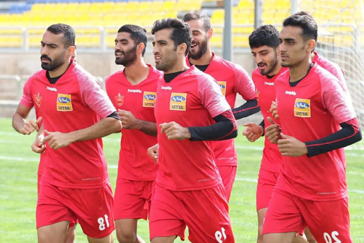بازیکنان پرسپولیس در انتظار شروع تمرینات