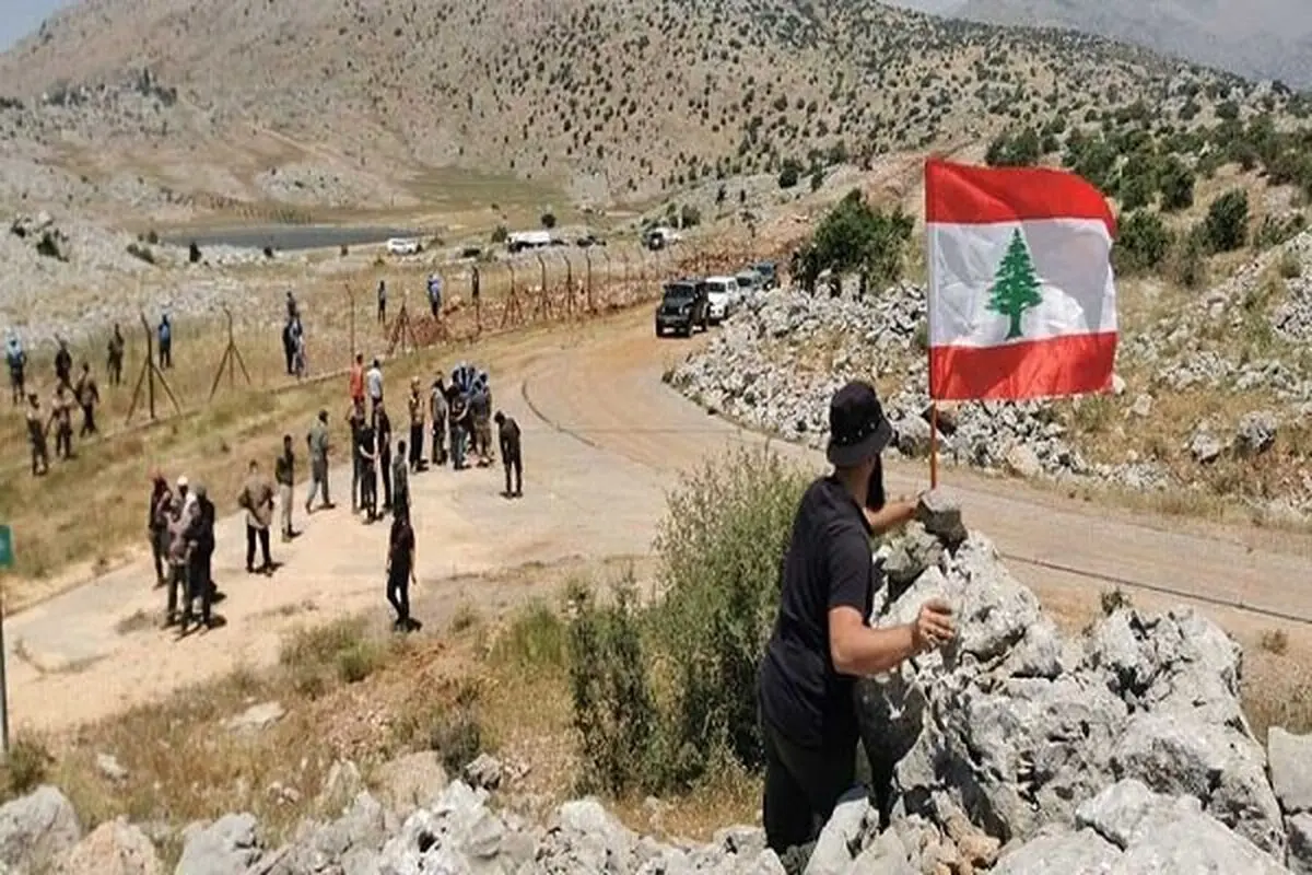 انگشتان مقاومت روی ماشه است
