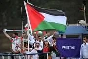 تصویر عبور کاروان کشور فلسطین در مراسم افتتاحیه المپیک