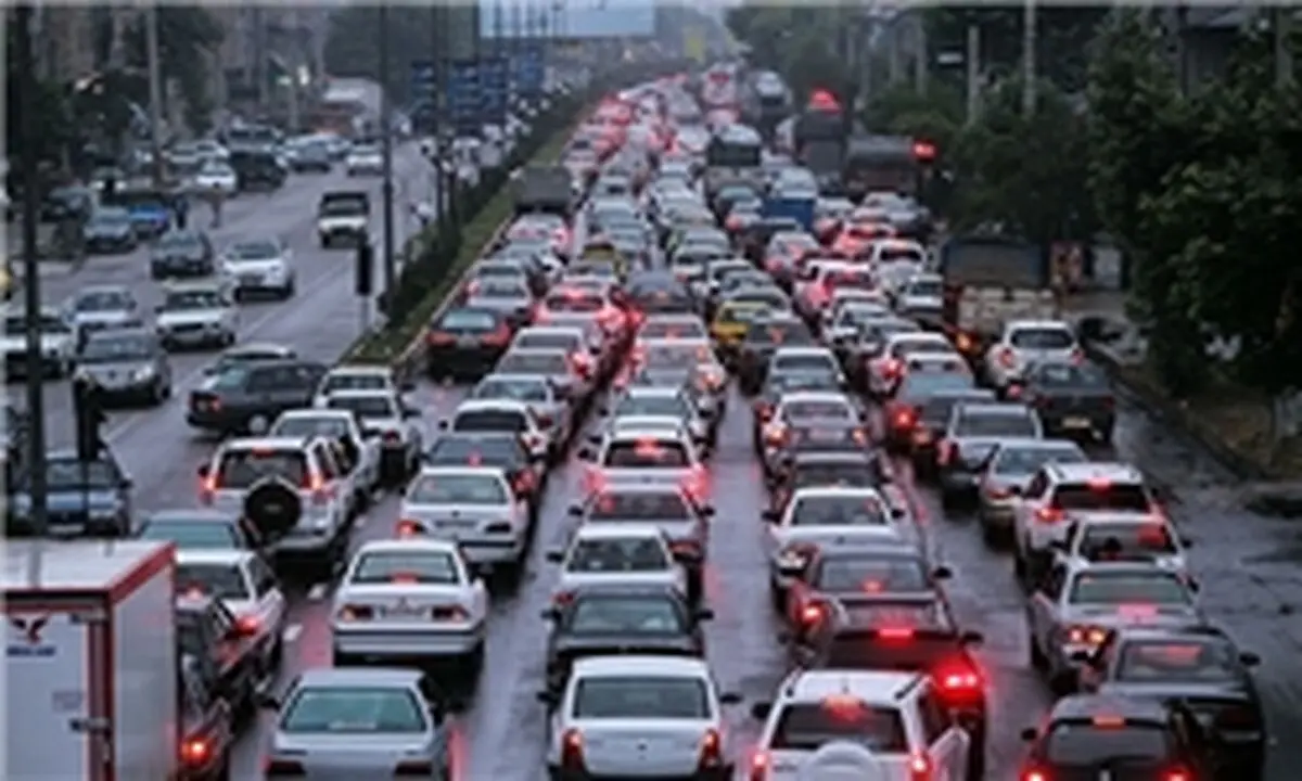 بارش برف و باران ادامه دارد/ ترافیک پرحجم در محور چالوس