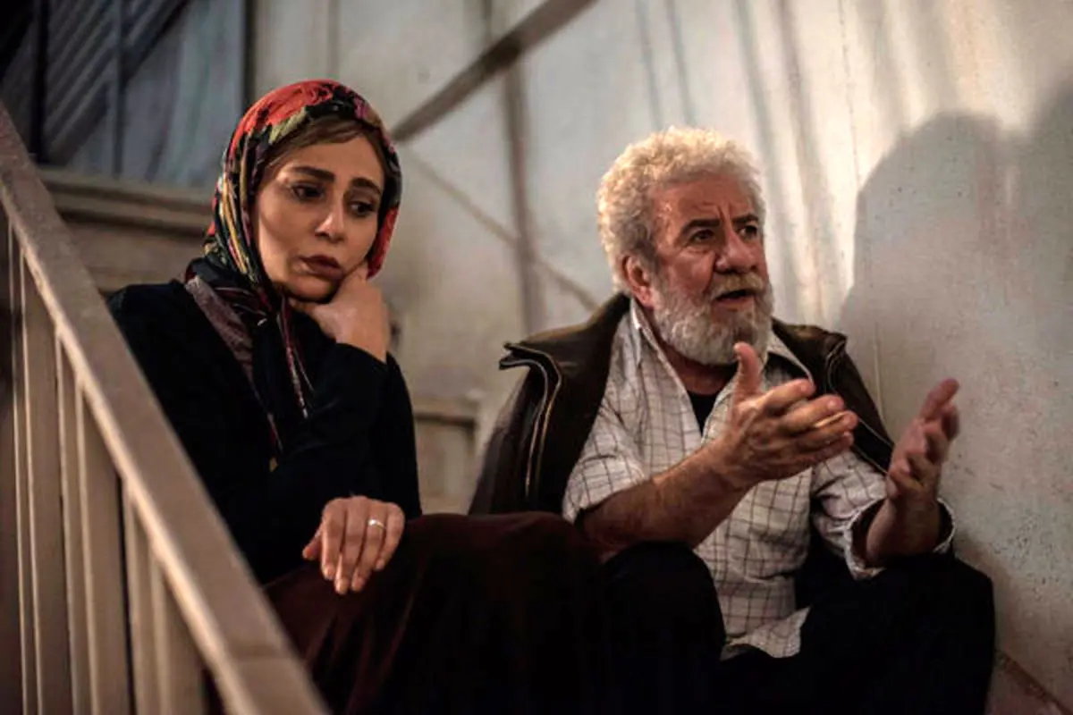 رونمایی از پوستر فیلم پربازیگر «چهارراه استانبول»/عکس