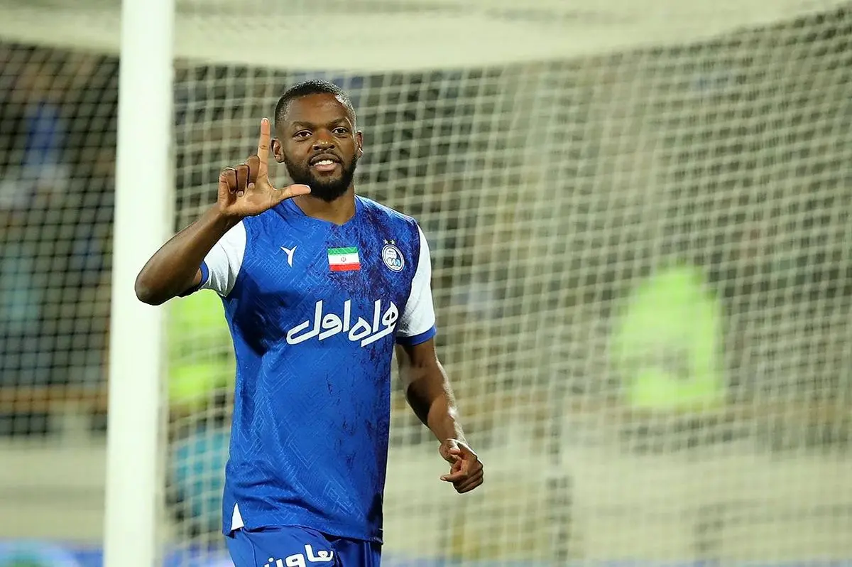 کری سنگین گلزن استقلال برای پرسپولیس در آنتن زنده