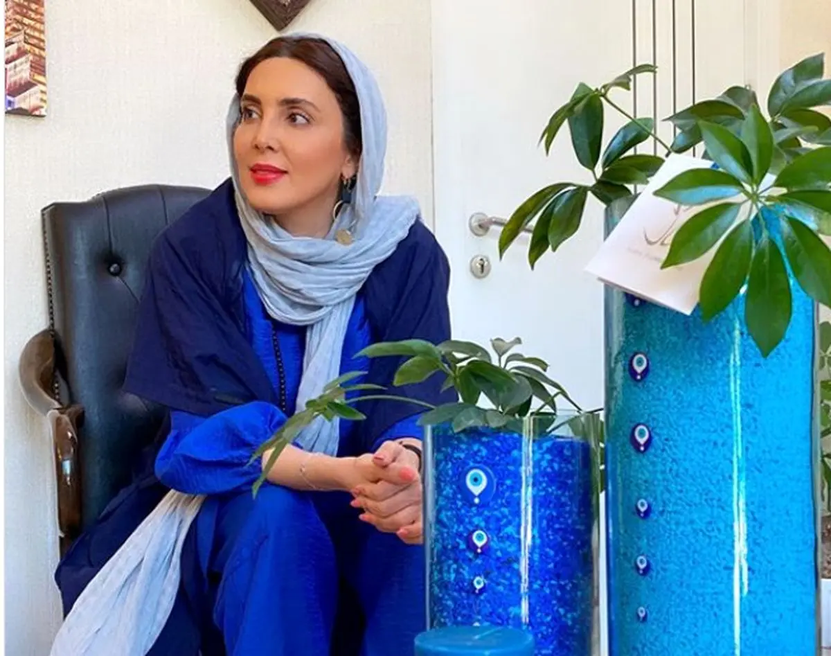 لیلا بلوکات با تاجی عجیب و غریب /عکس
