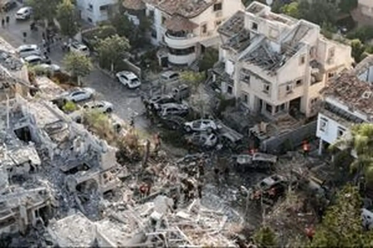 
هاآرتص: اسرائیلی‌ها هنوز درگیر آثار حملات موشکی ایران هستند
