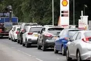 صف‌های طولانی پمپ‌های بنزین در لندن