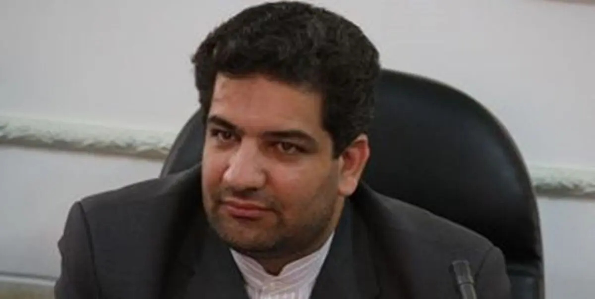 روح‌الله سلگی به نفع جریان انقلاب از کاندیداتوری انتخابات مجلس انصراف داد