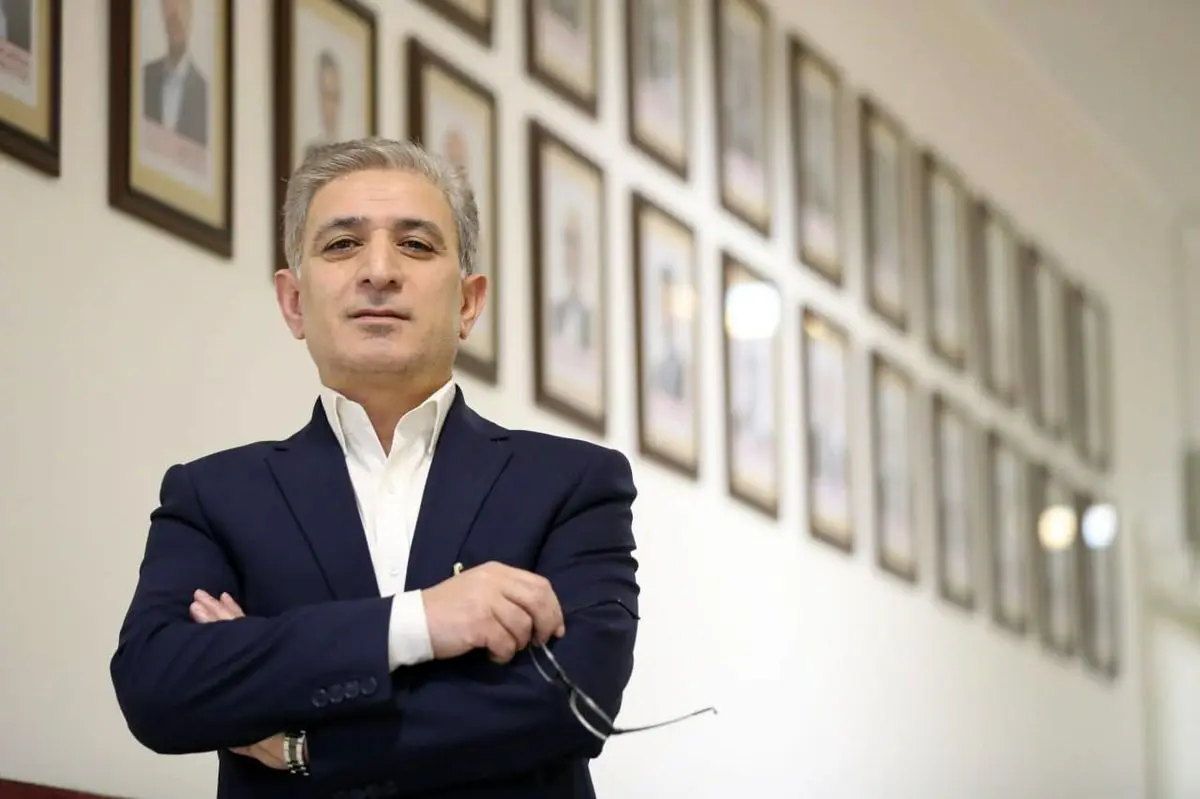 حسین زاده: دولت پزشکیان باید اقتصاد را پیشبینی پذیر کند