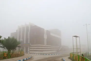 بندر مه آلود