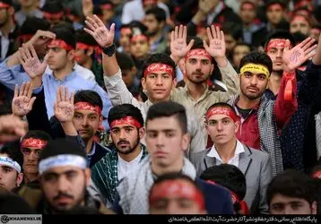 دیدار رهبری با دانش آموزان