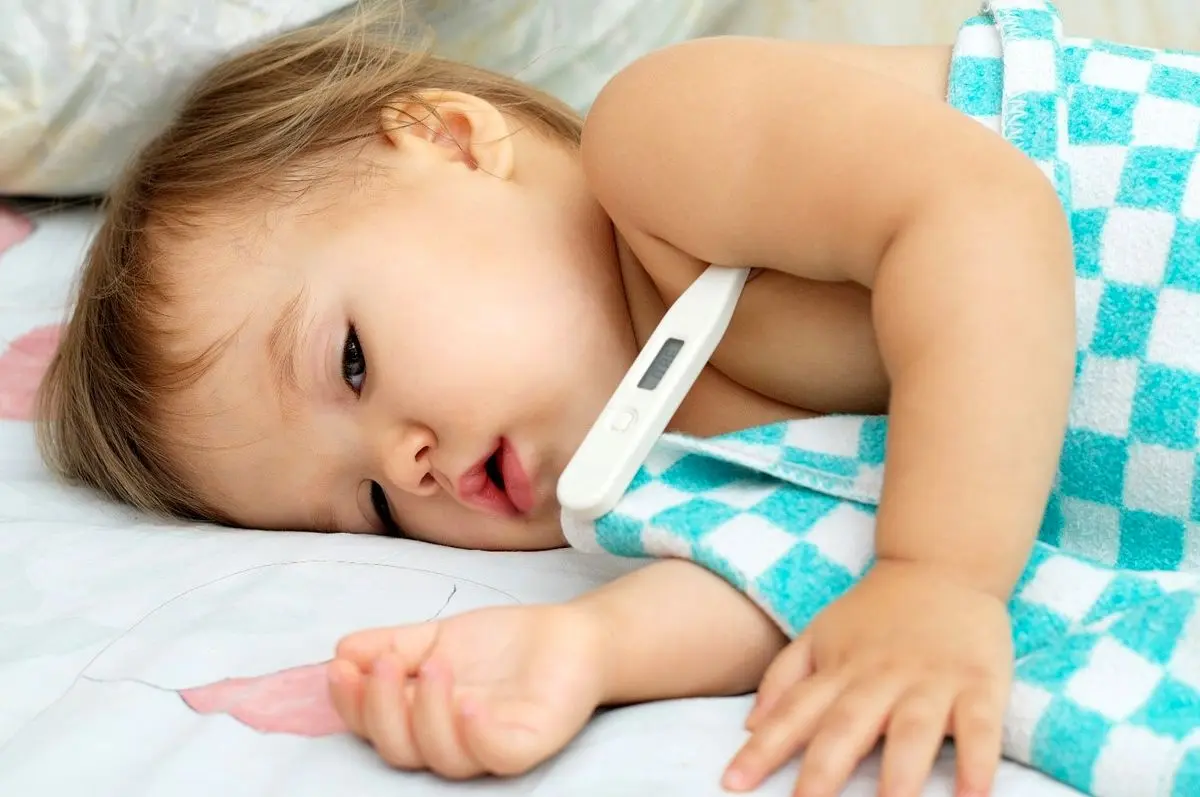 درجه تب کودک چه زمانی اورژانسی میشود؟