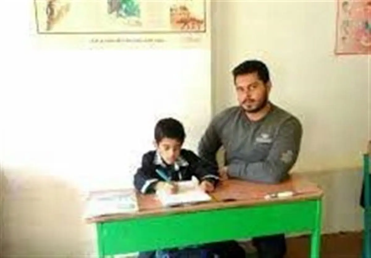مدرسه ای با یک دانش آموز+ عکس