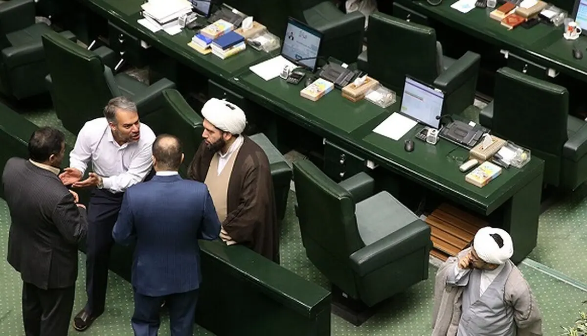 چرا مجلس از مخالفت با وزارت بازرگانی عقب‌نشینی کرد؟