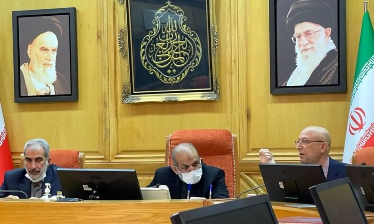 وزیر کشور خطاب به وزرای علوم و آموزش و پرورش: مدارس و دانشگاهها فورا بازگشایی شوند