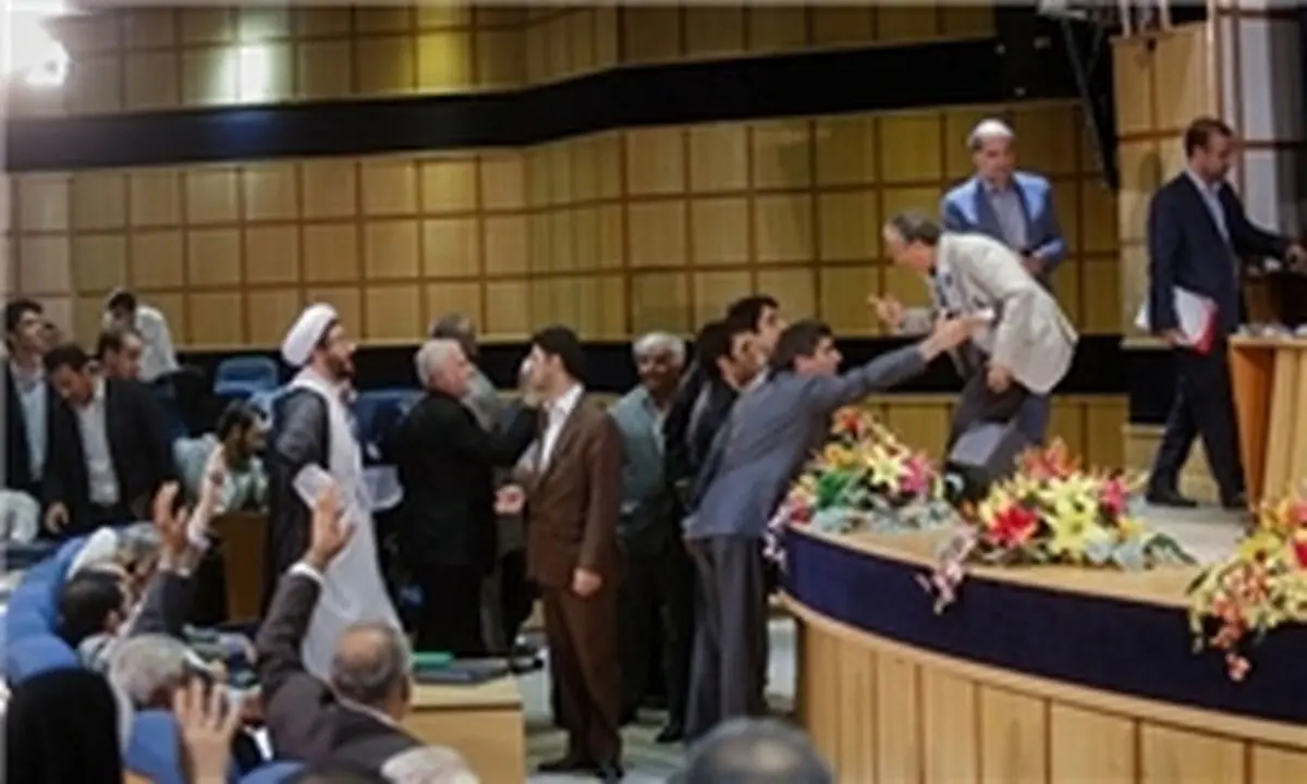 فشارهای وارده از سوی دولت  بر خانه احزاب برای برگزار نکردن همایش فصلی