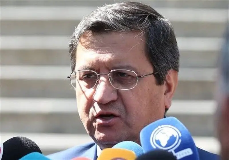 
همتی تعیین کف دلار را تکذیب کرد