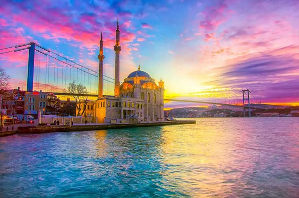 5 جاذبه‌ی گردشگری شگفت‌انگیز در تور اروپا