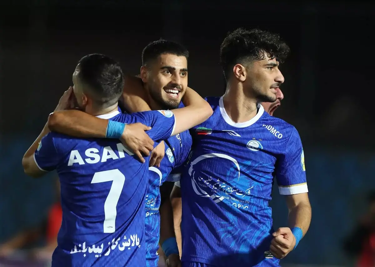 استقلال با تیمی جوان‌تر از پرسپولیس لیگ را شروع کرد