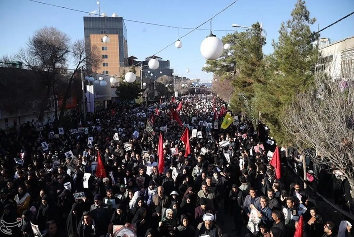 بازتاب جهانی مراسم تشییع سردار حاج قاسم سلیمانی در کرمان/ پخش زنده توسط بی بی سی!