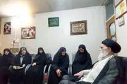 
دیدار همسر «قالیباف» با آیت الله محمودی
