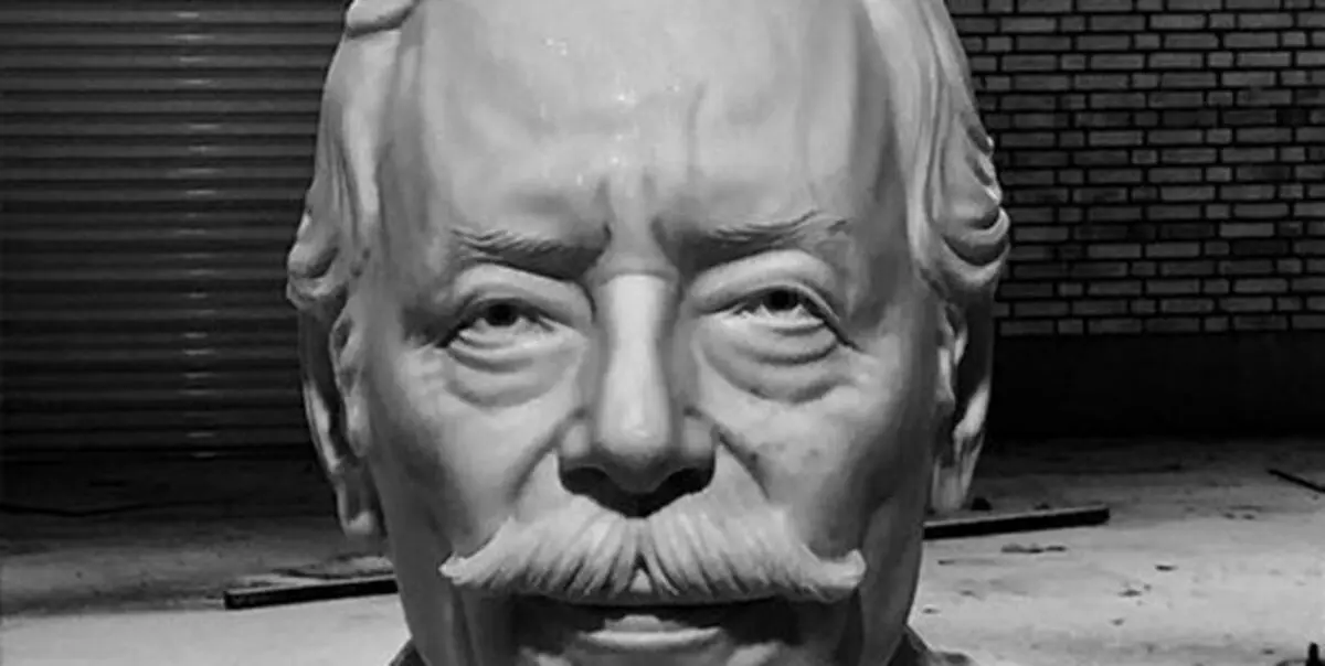 رونمایی از سردیس جدید مرحوم مشایخی