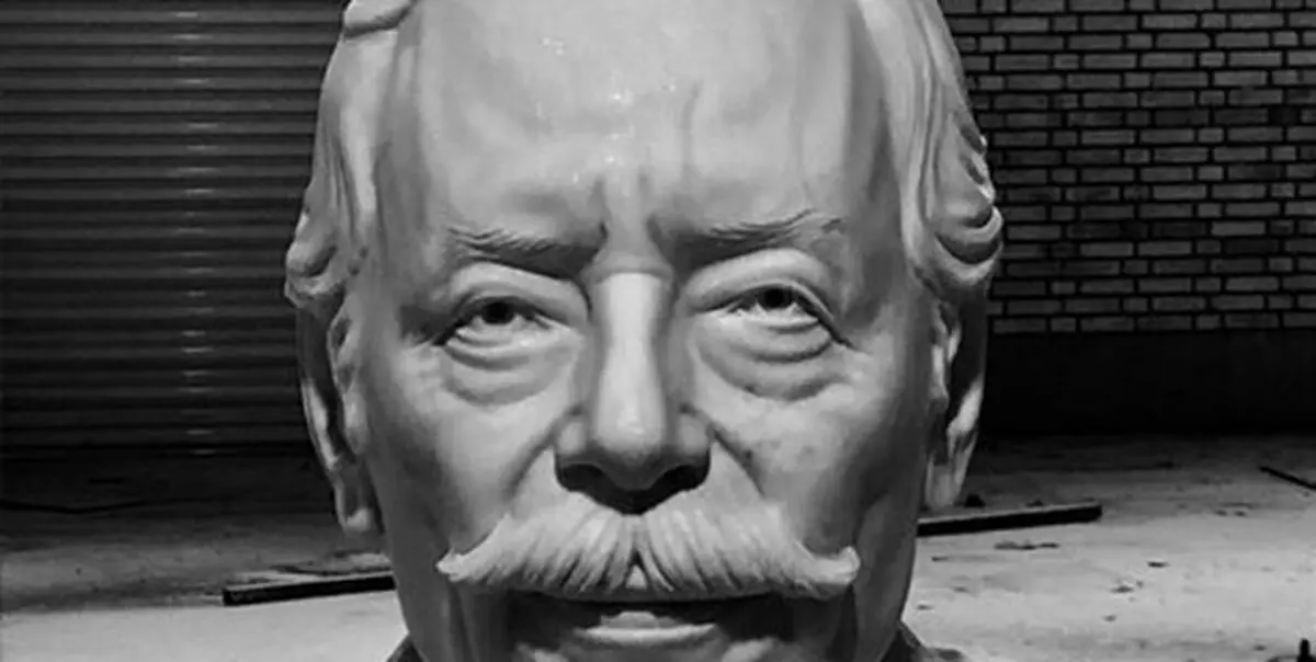 رونمایی از سردیس جدید مرحوم مشایخی