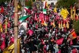  سیل خروشان جمعیت در تشییع قائد شهید امت در عراق/جهانیان شاهد تاریخی ترین تشییع هستند +فیلم و تصاویر