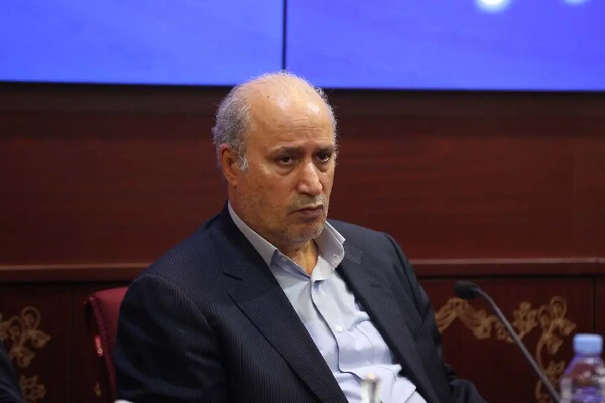 عکس | تاج با "واکر" به دیدار وزیر رفت!
