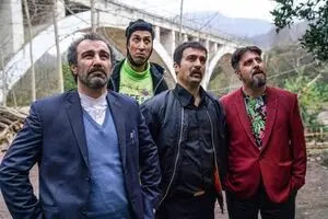 واکنش سردار آزمون به سانسور رقص ارسطو در «پایتخت»/ عکس
