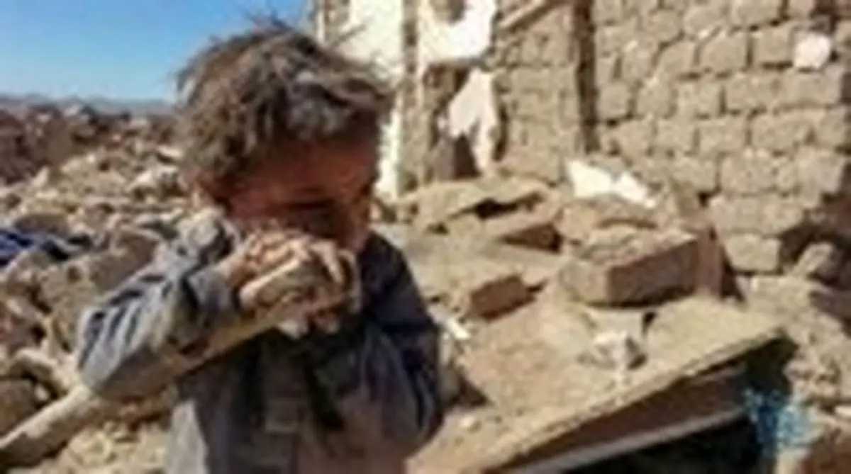 کاریکاتور مشارکت امارات در ریختن خون مردم یمن به دست ائتلاف سعودی