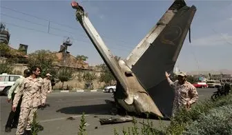 تجمع خانواده‌های سرنشینان هواپیمای ایران ۱۴۰ در بیمارستان امام خمینی(ره) / فیلم