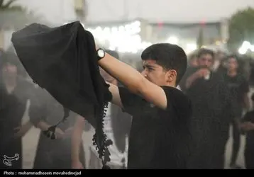 زائران اربعین حسینی در گرمای ۴۷ درجه