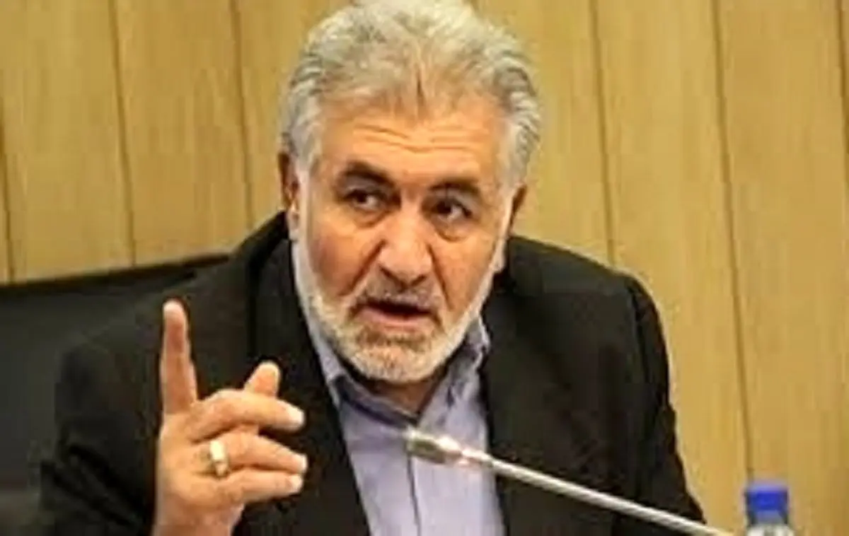 گسترش "مال‌"ها در مقابل "رونق تولید" است
