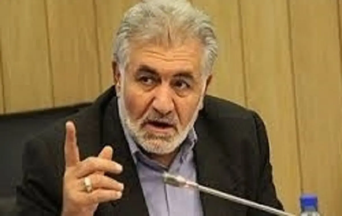 گسترش "مال‌"ها در مقابل "رونق تولید" است
