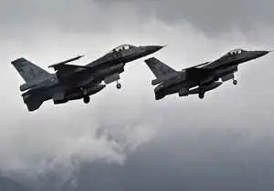حملات هوایی و توپخانه‌ای رژیم سعودی به «الحدیده» یمن