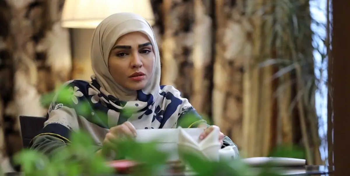 عکس سیاه و سفید بازیگر زن سریال «بچه مهندس»